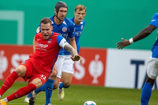 Patrick Schmidt (l) wechselt vom 1.