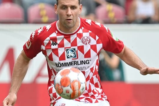 Fällt nach einer Knie-OP länger aus: Adam Szalai.