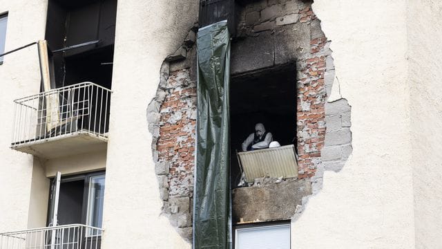 Bei einer Explosion in einem Mehrfamilienhaus in Finnland ist ein Mensch ums Leben gekommen. Bei einer Explosion in einem Mehrfamilienhaus in Finnland ist ein Mensch ums Leben gekommen.