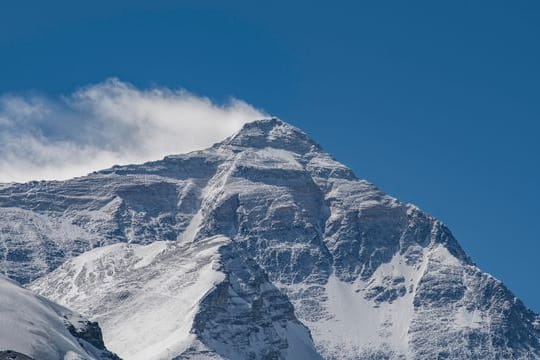 Am Mount Everest werden drei französische Bergsteiger vermisst.