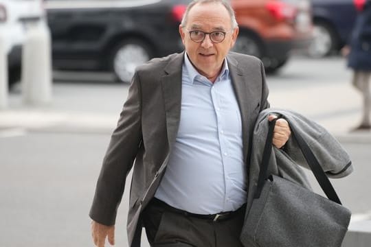 Norbert Walter-Borjans, Bundesvorsitzender der SPD, kommt zu den Sondierungsgesprächen.