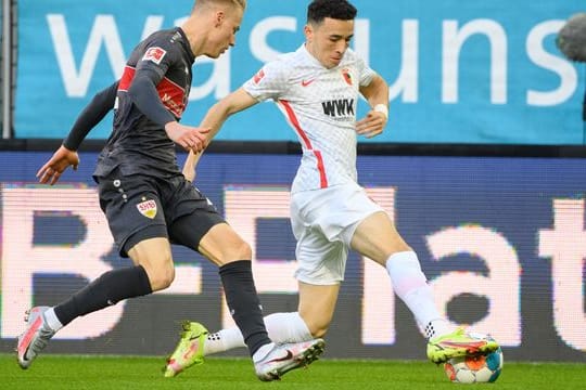 Verlängert die Ausfallliste beim VfB Stuttgart: Chris Führich (l).