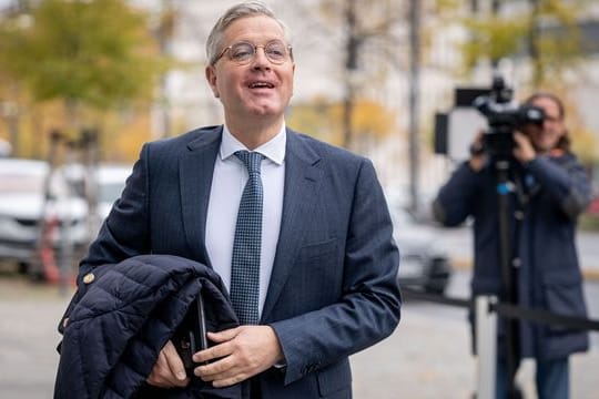 Norbert Röttgen, CDU-Präsidiumsmitglied, kommt zu den Sondersitzungen von Präsidium und Bundesvorstand seiner Partei.