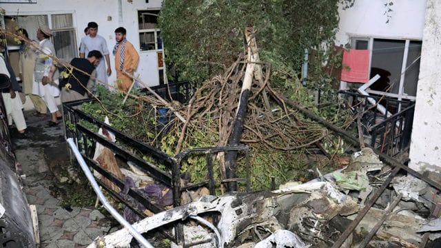 Die Schäden am Haus der Familie Ahmadi nach einem US-Drohnenangriff in Kabul, Afghanistan. Die Schäden am Haus der Familie Ahmadi nach einem US-Drohnenangriff in Kabul, Afghanistan.