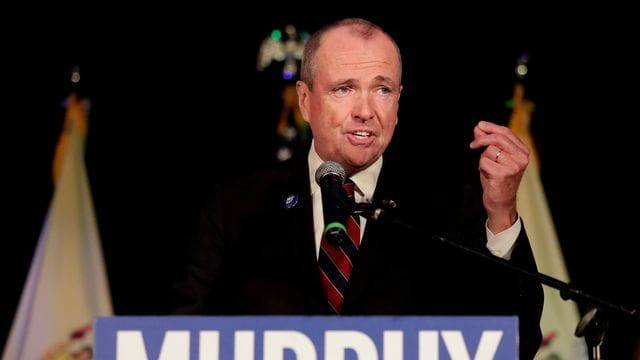 Phil Murphy, Gouverneur von New Jersey, ist Prognosen zufolge wiedergewählt worden. Phil Murphy, Gouverneur von New Jersey, ist Prognosen zufolge wiedergewählt worden.