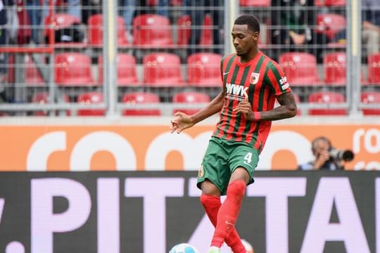Der FC Augsburg und Reece Oxford haben ihre Zusammenarbeit vorzeitig bis zum 30.