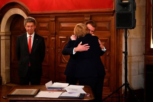 Merkel stattete Frankreich am Mittwoch einen Abschiedsbesuch ab.
