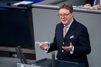 "Die Ampelfraktionen opfern seriöse Parlamentsarbeit auf dem Altar ihrer Koalitionsverhandlungen": Unionspolitiker Michael Grosse-Brömer.