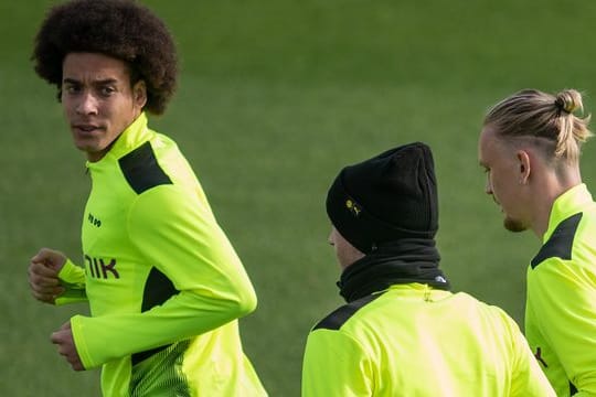 Axel Witsel (l) soll von Juventus umworben sein.