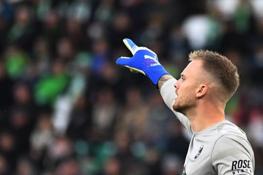 Freiburgs Torwart Mark Flekken spielt bisher eine starke Saison.