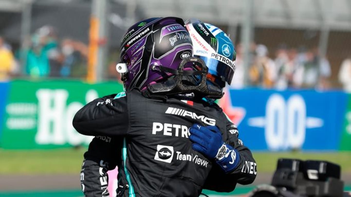 Starten in Mexiko aus der ersten Startreihe: Valtteri Bottas und Mercedes-Teamkollege Lewis Hamilton.
