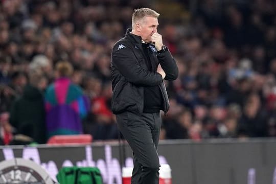 Dean Smith ist nicht mehr der Trainer von Aston Villa.