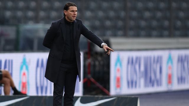 Leverkusens Trainer Gerardo Seoane wechselte gegen Hertha gleich zwei 16-Jährige ein.