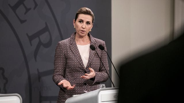 Mette Frederiksen, Ministerpräsidentin von Dänemark, hält die Wiedereinführung des sogenannten Corona-Passes für notwendig.