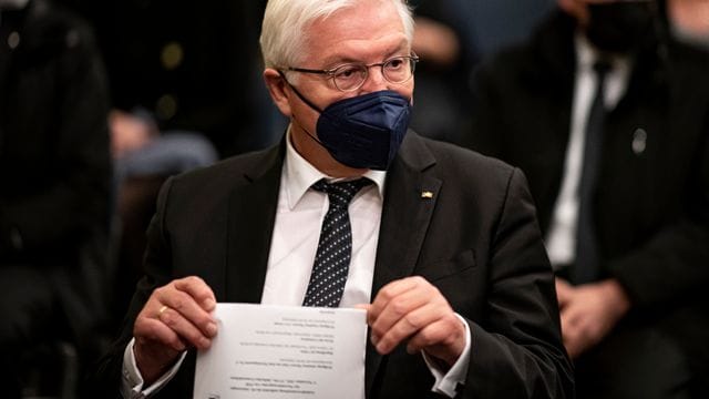 Bundespräsident Frank-Walter Steinmeier kommt zu einer Veranstaltung der Jüdischen Gemeinde zu Berlin zum Gedenken an die Opfer der NS-Pogromnacht vom 9. Bundespräsident Frank-Walter Steinmeier kommt zu einer Veranstaltung der Jüdischen Gemeinde zu Berlin zum Gedenken an die Opfer der NS-Pogromnacht vom 9.