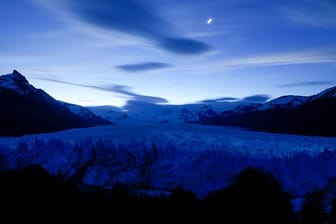 Der Perito-Moreno-Gletscher im Los-Glaciares-Nationalpark in Argentinien in der Nähe von El Calafate.