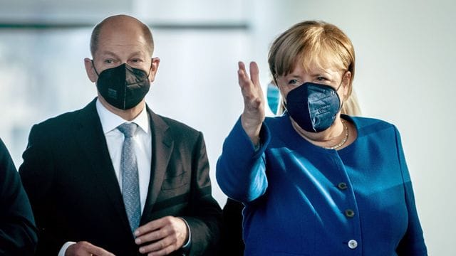 "Das Coronavirus nimmt keine Rücksicht darauf, ob wir gerade eine geschäftsführende Regierung haben, ob wir gerade Koalitionsverhandlungen haben": Angela Merkel.