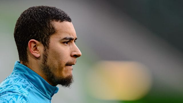 Hat sich im Testspiel des VfL Wolfsburg gegen Hansa Rostock eine Knieverletzung zugezogen: Abwehrspieler William. Hat sich im Testspiel des VfL Wolfsburg gegen Hansa Rostock eine Knieverletzung zugezogen: Abwehrspieler William.