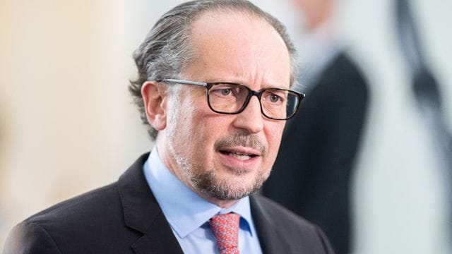 Alexander Schallenberg (ÖVP), Bundeskanzler von Österreich, plant einen Lockdown für Ungeimpfte. Alexander Schallenberg (ÖVP), Bundeskanzler von Österreich, plant einen Lockdown für Ungeimpfte.