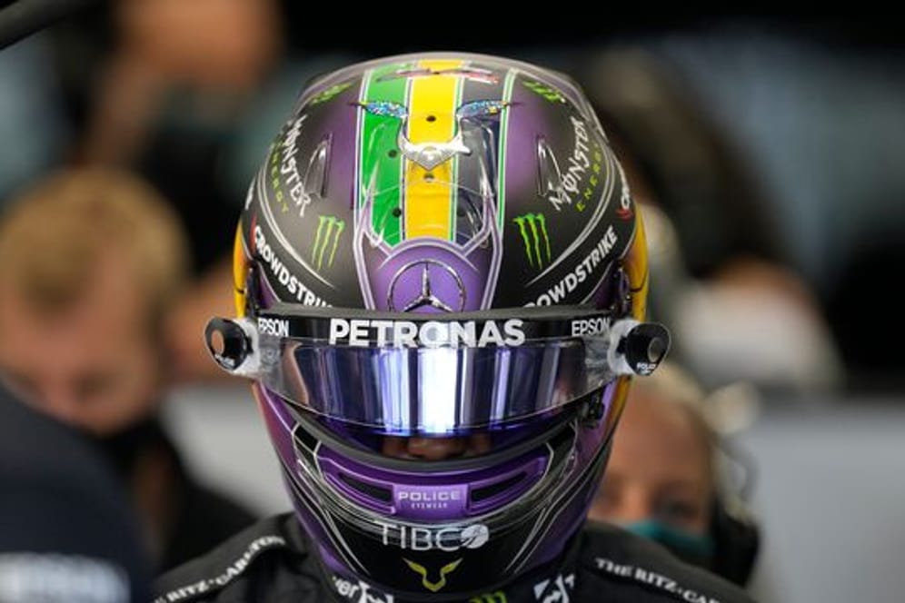 Formel-1-Weltmeister Lewis Hamilton startet beim Großen Preis von São Paulo von Rang zehn.