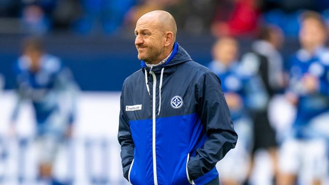 Darmstadts Trainer Torsten Lieberknecht denkt derzeit noch nicht an einen möglichen Aufstieg.