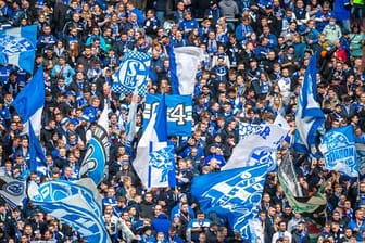 Der FC Schalke 04 regt seine Fans an, sich impfen zu lassen.