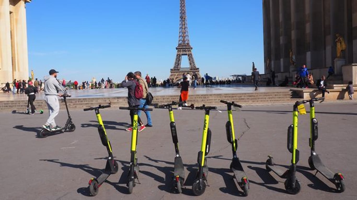 Für E-Scooter gibt es jetzt "Slow Zones" in Paris.