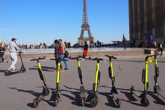 Für E-Scooter gibt es jetzt "Slow Zones" in Paris.