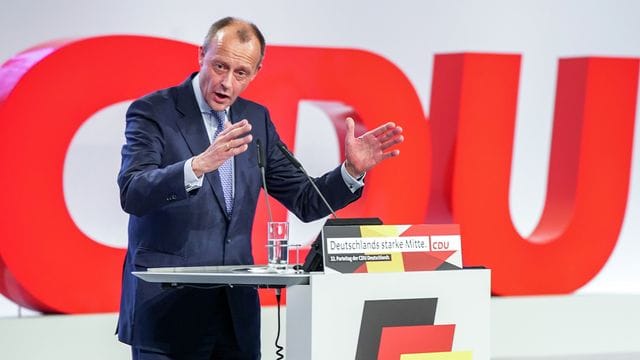 Ex-Unionsfraktionschef Friedrich Merz kandidiert zum dritten Mal in Folge für den CDU-Vorsitz. Ex-Unionsfraktionschef Friedrich Merz kandidiert zum dritten Mal in Folge für den CDU-Vorsitz.