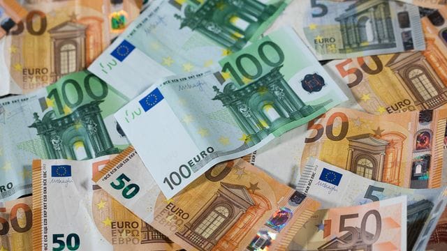 Das Geld aus dem EU-Gemeinschaftsbudget soll unter anderem helfen, die Folgen der Pandemie einzudämmen.