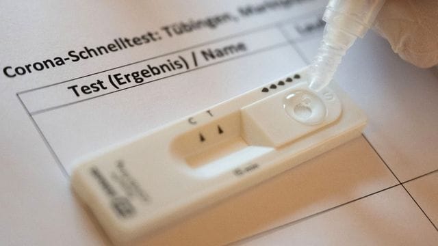 Die Gesundheitsämter meldeten dem Robert Koch-Institut erneut mehr als 30. Die Gesundheitsämter meldeten dem Robert Koch-Institut erneut mehr als 30.