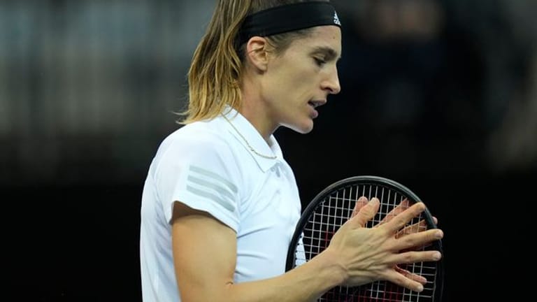 Baut beim Tennis ab und zu auch Wut ab: Andrea Petkovic in Aktion.