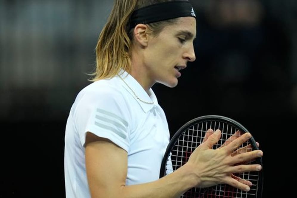 Baut beim Tennis ab und zu auch Wut ab: Andrea Petkovic in Aktion.