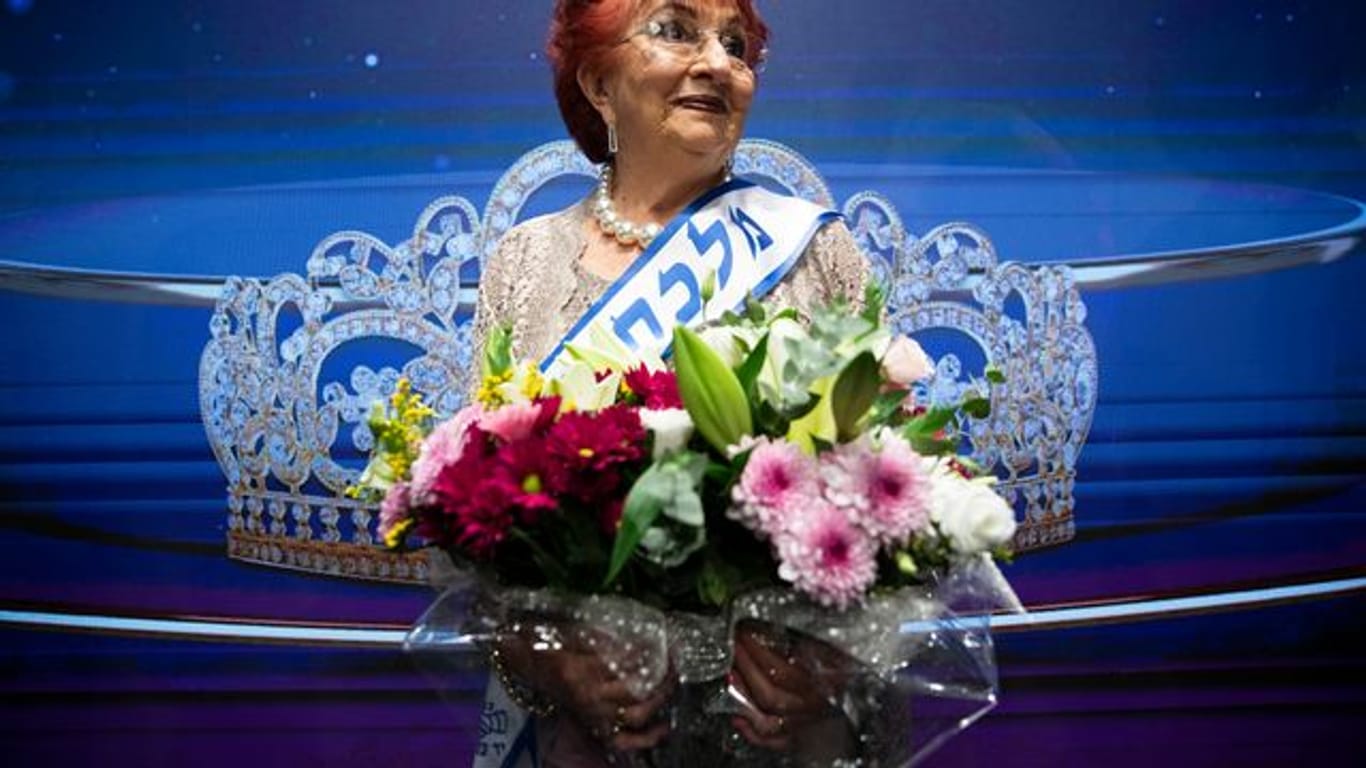 Salina Steinfeld (86) wird zur "Miss Holocaust Survivor" gekürt.