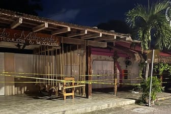 Der Tatort: Bei einer Schießerei in einer Bar im mexikanischen Urlaubsort Tulum sind zwei Frauen getötet worden.