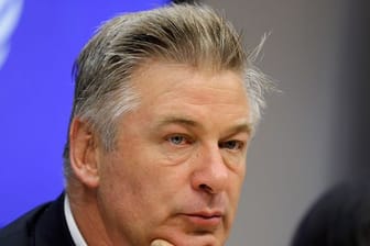 Schauspieler Alec Baldwin nimmt an einer Pressekonferenz im Hauptquartier der Vereinten Nationen teil.