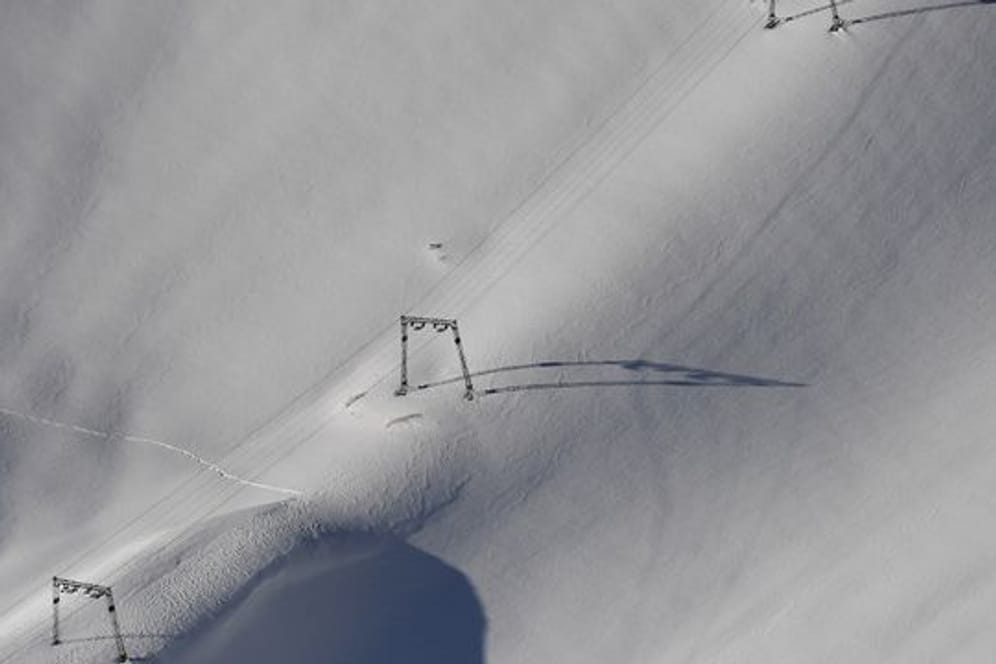 Deutschlands höchstgelegenes Skigebiet an der Zugspitze startet den Wintersportbetrieb.