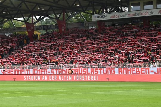 Das Berliner Derby zwischen Union und Hertha BSC kann vor 22.