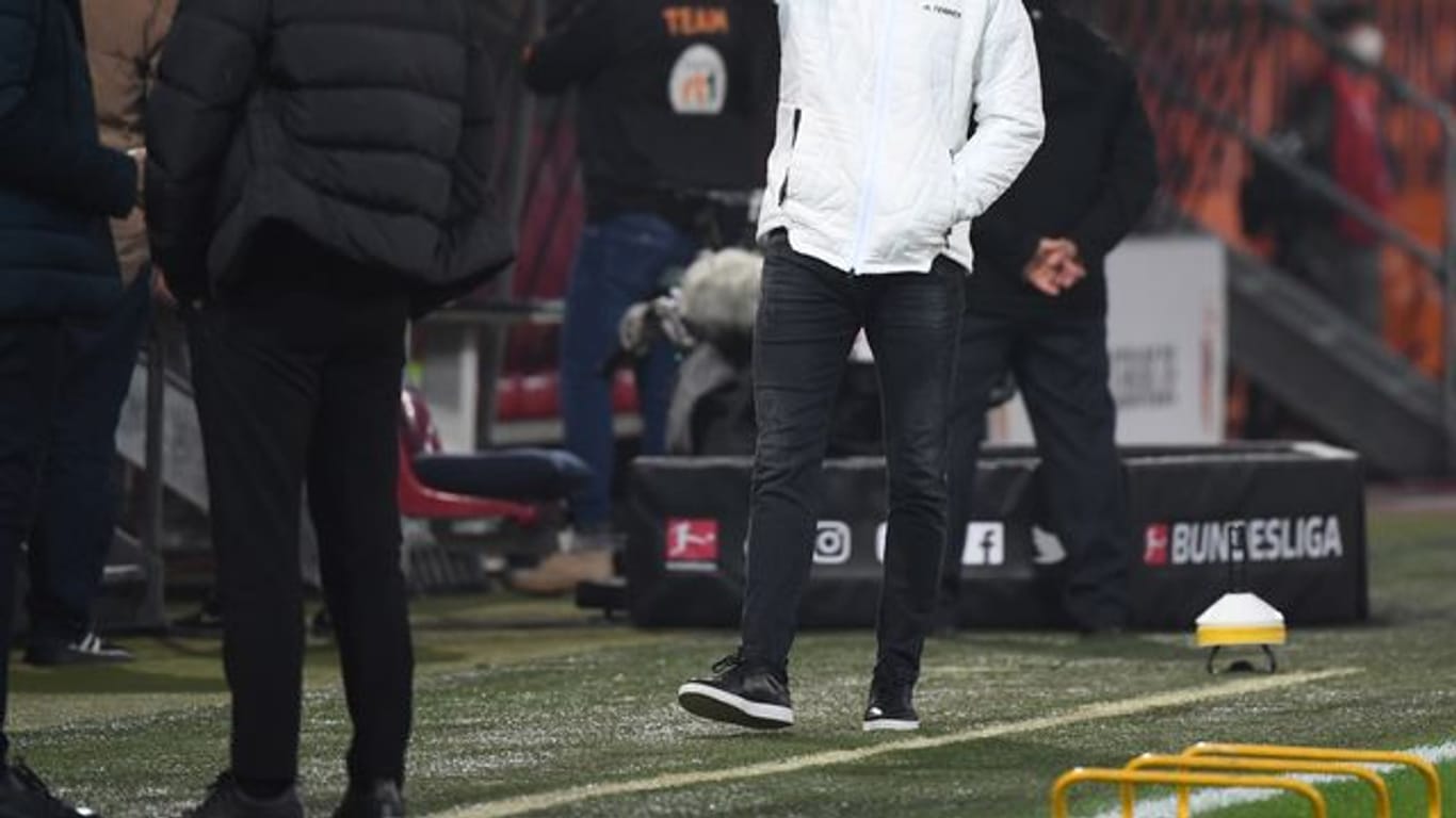 Bayerns Trainer Julian Nagelsmann ist nach dem Patzer gegen Augsburg wütend.