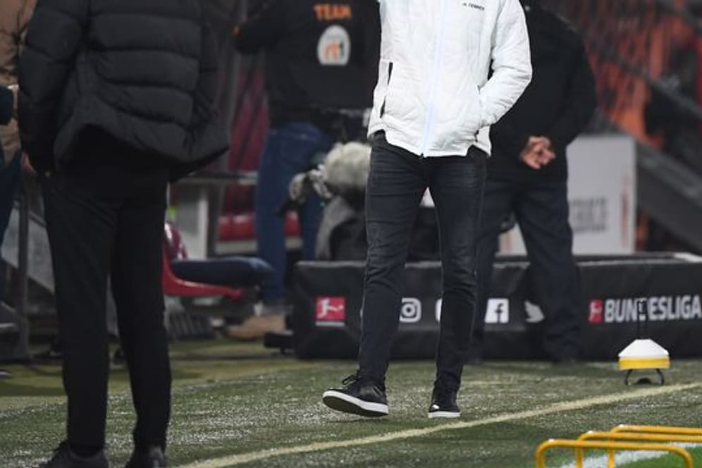 Bayerns Trainer Julian Nagelsmann ist nach dem Patzer gegen Augsburg wütend.