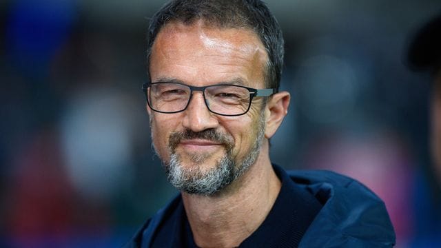 Hertha-Geschäftsführer Fredi Bobic sieht seinen Club auf einem "geordneten Weg". Hertha-Geschäftsführer Fredi Bobic sieht seinen Club auf einem "geordneten Weg".