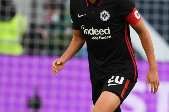Kann sich eine weitere Saison bei Eintracht Frankfurt vorstellen: Makoto Hasebe in Aktion.