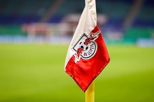 Wegen der Coronalage in Sachsen muss RB Leipzig daheim vor leeren Tribünen spielen.