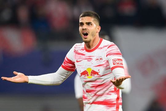 Ersetzt den verletzten Poulsen bei RB Leizig in der Hauptsache: André Silva.