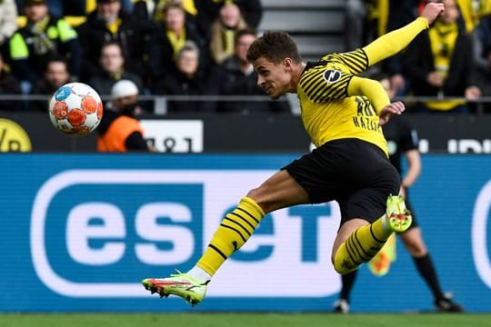 Borussias Dortmunds Offensivspieler Thorgan Hazard wird seinem Club nach einem positiven Corona-Test einige Zeit fehlen.