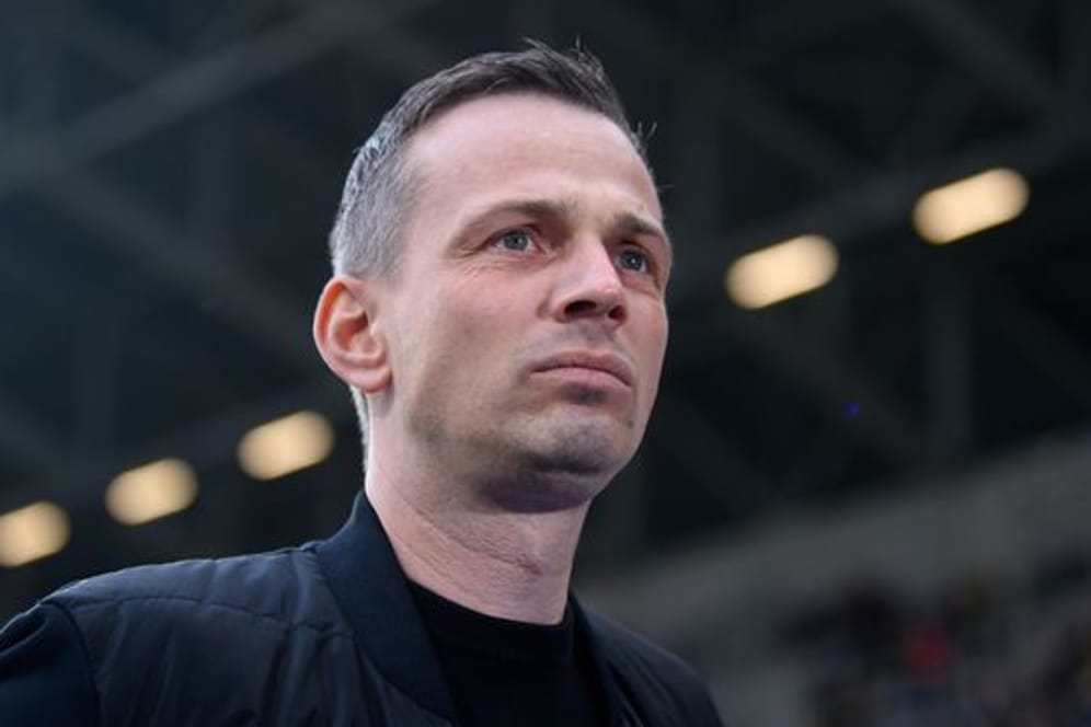 Düsseldorfs Trainer Christian Preußer steckt mit seinem Team in einem Tief.