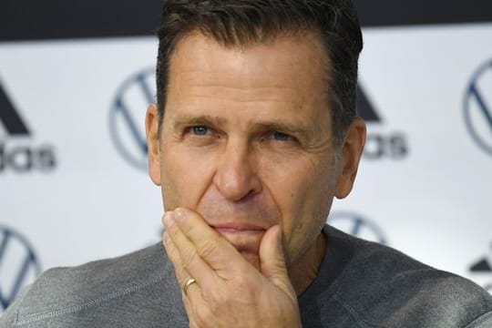 DFB-Direktor Oliver Bierhoff gibt eine Pressekonferenz.