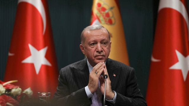 Recep Tayyip Erdogan, Präsident der Türkei, hat den Kronprinzen Abu Dhabis, Mohammed bin Sajid al-Nahjan in Ankara empfangen.