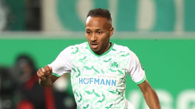 Hat seinen Vertrag bei der SpVgg Greuther Fürth verlängert: Julian Green. Hat seinen Vertrag bei der SpVgg Greuther Fürth verlängert: Julian Green.