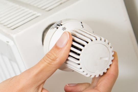 Mieter sollen die Mehrkosten beim Heizen durch den höheren CO2-Preis nicht mehr alleine tragen - die Vermieter müssen sich beteiligen.